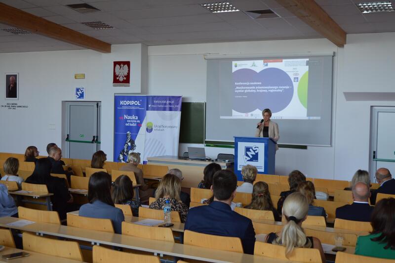 Powiększ obraz: Zdjęcie z Konferencji Naukowej Monitorowanie zrównoważonego rozwoju