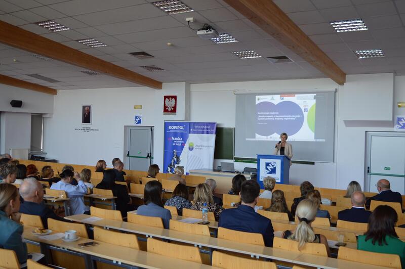 Powiększ obraz: Zdjęcie z Konferencji Naukowej Monitorowanie zrównoważonego rozwoju