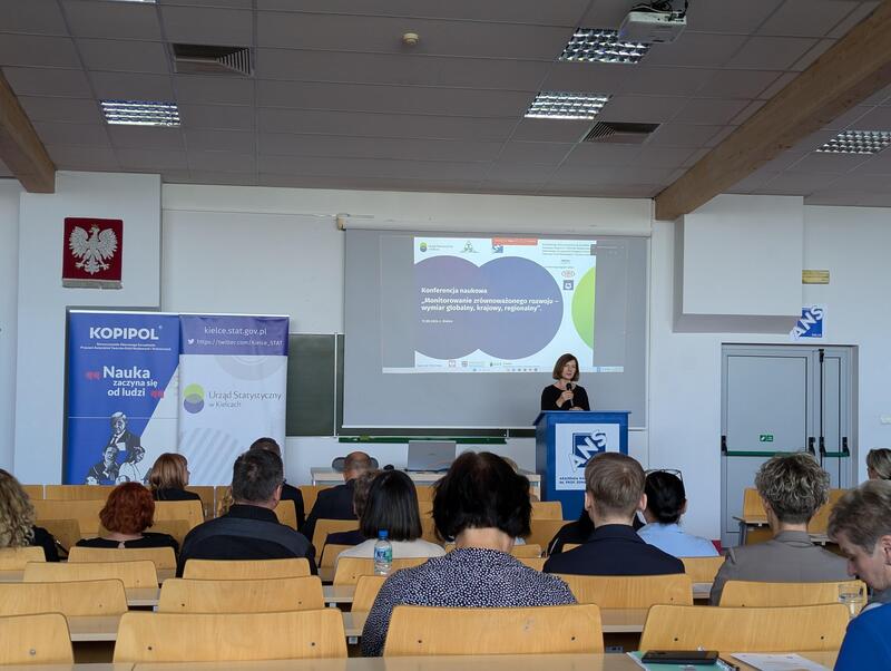 Powiększ obraz: Zdjęcie z Konferencji Naukowej Monitorowanie zrównoważonego rozwoju