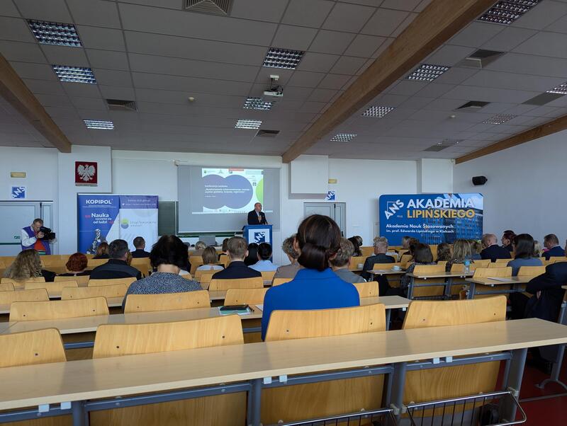 Powiększ obraz: Zdjęcie z Konferencji Naukowej Monitorowanie zrównoważonego rozwoju