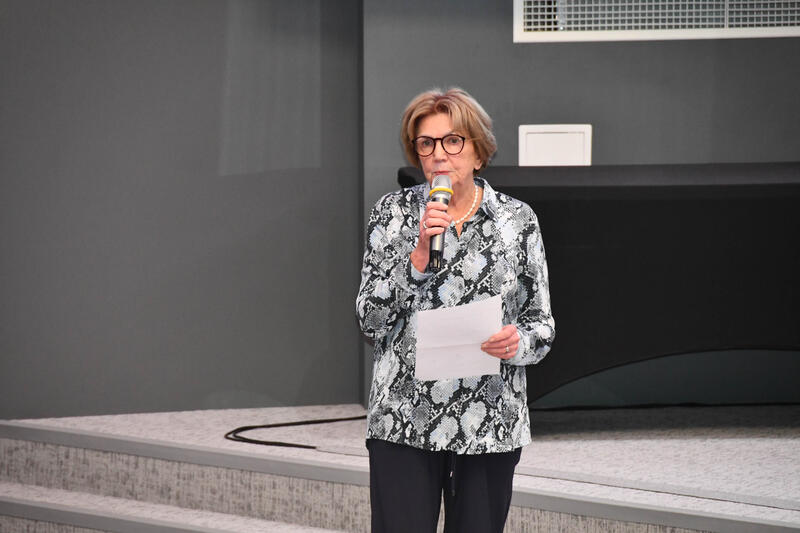Powiększ obraz: Uczestnicy konferencji naukowej „Potrzeby społeczne w świetle zmian demograficznych zdjęcie 35